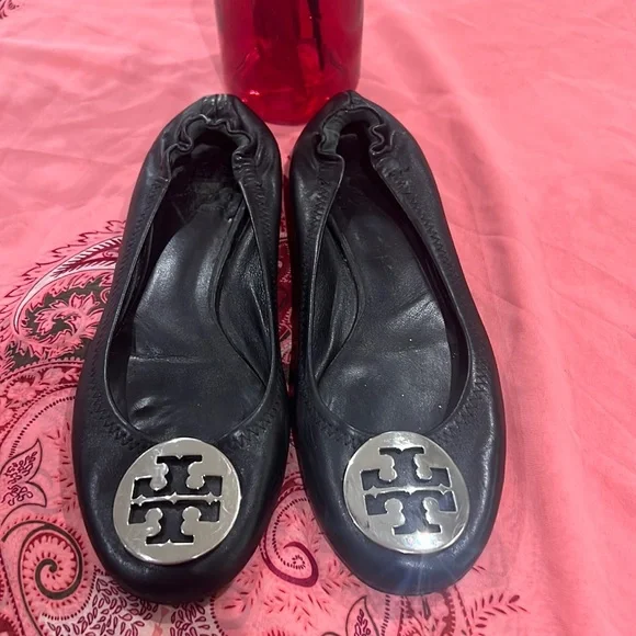 Tory Burch Shoes Tory Burch Reva Black Leather Gold Logo